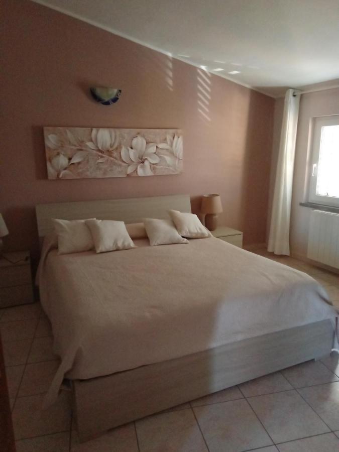 Casa Vacanza Le 2 Isole Suni Εξωτερικό φωτογραφία