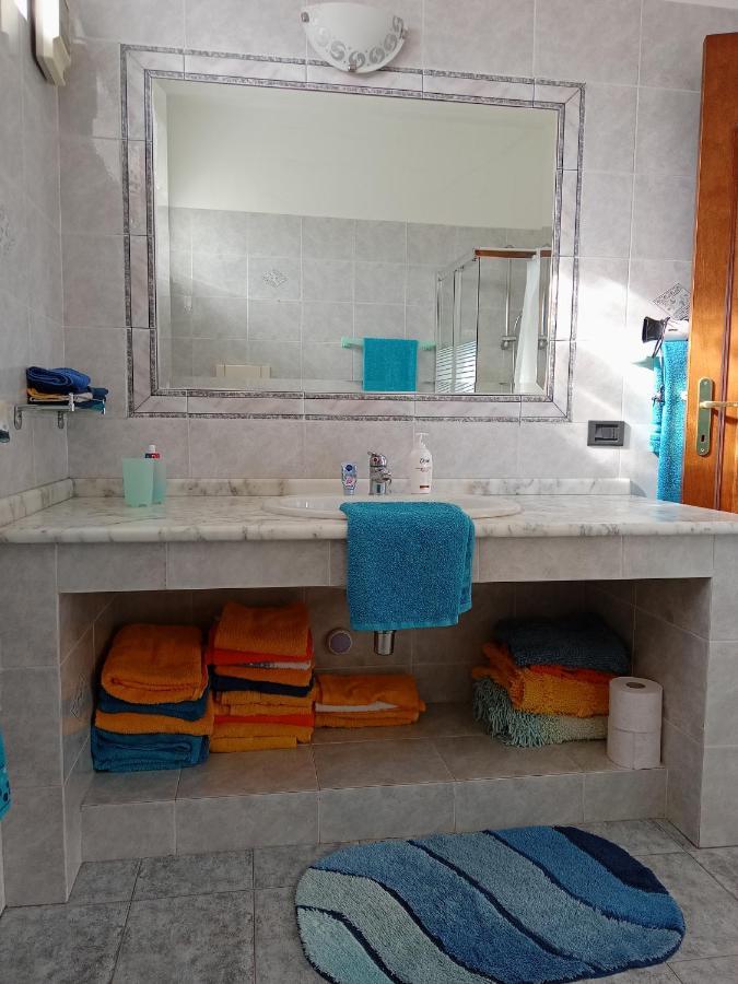 Casa Vacanza Le 2 Isole Suni Εξωτερικό φωτογραφία