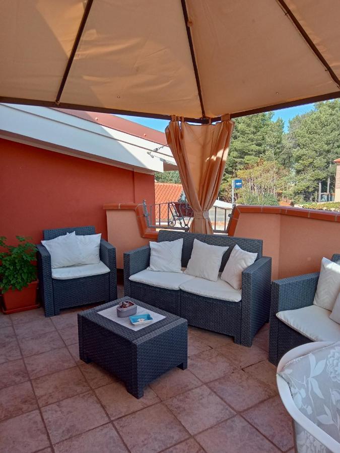 Casa Vacanza Le 2 Isole Suni Εξωτερικό φωτογραφία