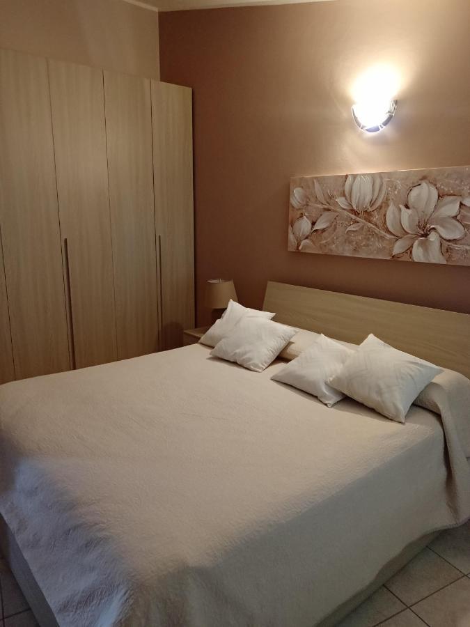 Casa Vacanza Le 2 Isole Suni Εξωτερικό φωτογραφία